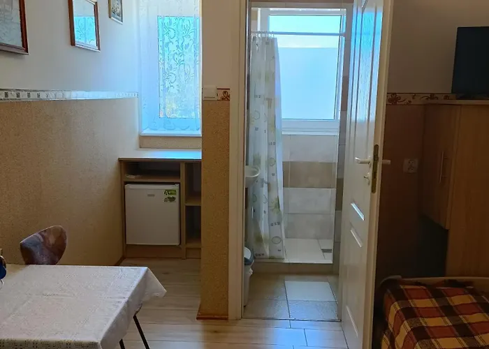 Andrzejowka Bed and breakfast