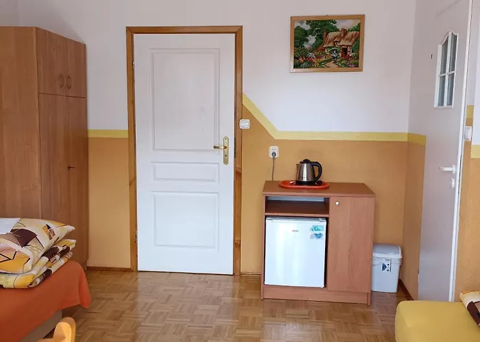 Andrzejowka Bed and breakfast